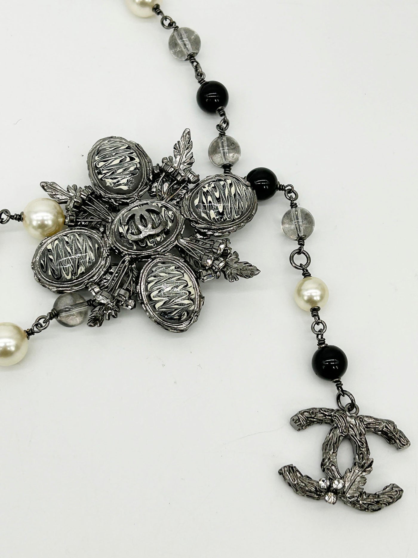 Chanel Beaded Marble Flower Belt Necklace – Ladybag 