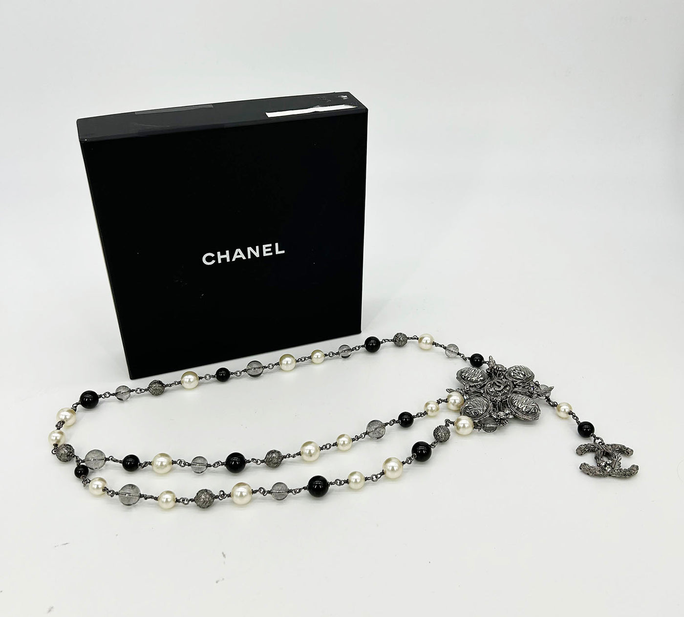 CHANEL ICONIC SWAROVSKI CRYSTAL FLOWER AND EMBLLSHD SILVER CHAIN BELT/NECKLACE CHANEL ICONIC 4 LAYER HOLOGRAPHIC CRYSTAL CHAIN BELT  main image 2