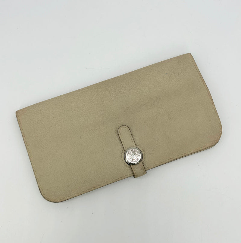 Hermes Dogon Beige Clemence Leather Bi Fold Wallet