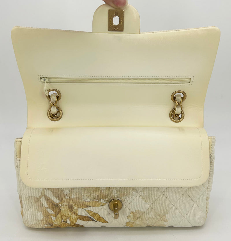 NWOT Chanel Denim Floral Print Medium Double Flap Classic 2.55