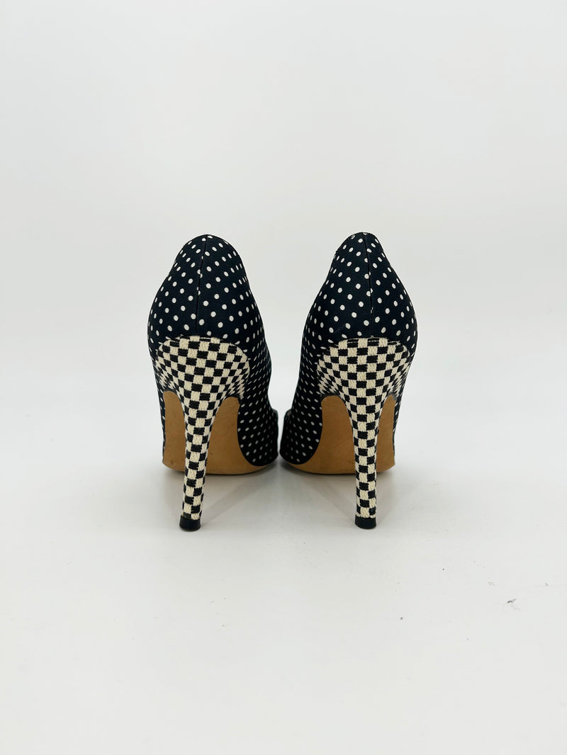 Manolo Blahnik Black and White Polka Dot High Heel Pumps size 37.5