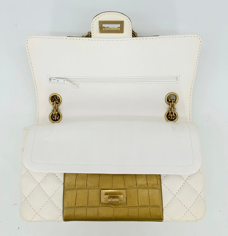 NEW Chanel Cream Leather Gold Alligator Double Flap Classic 2.55 Reissue NWT