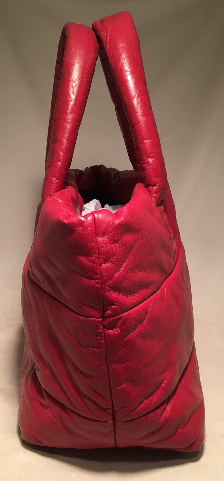 Chanel Red and Navy Puffy Leather Cocoon Tote Bag – Ladybag