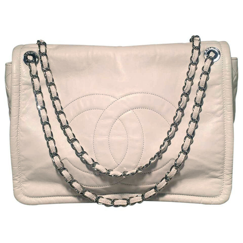 Chanel: A White Caviar Maxi Double Flap Bag 2011 (includes Serial Sticker  And Dust Bag)